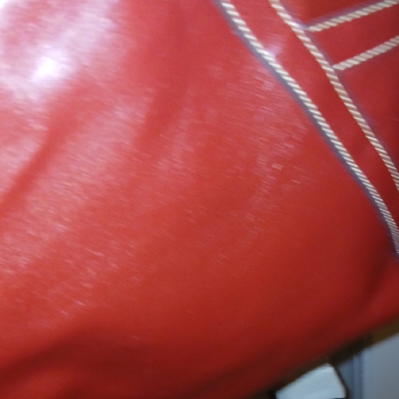 Chic Red Liz& Co Leather Shoulder Bag - Picture 6 of 6
